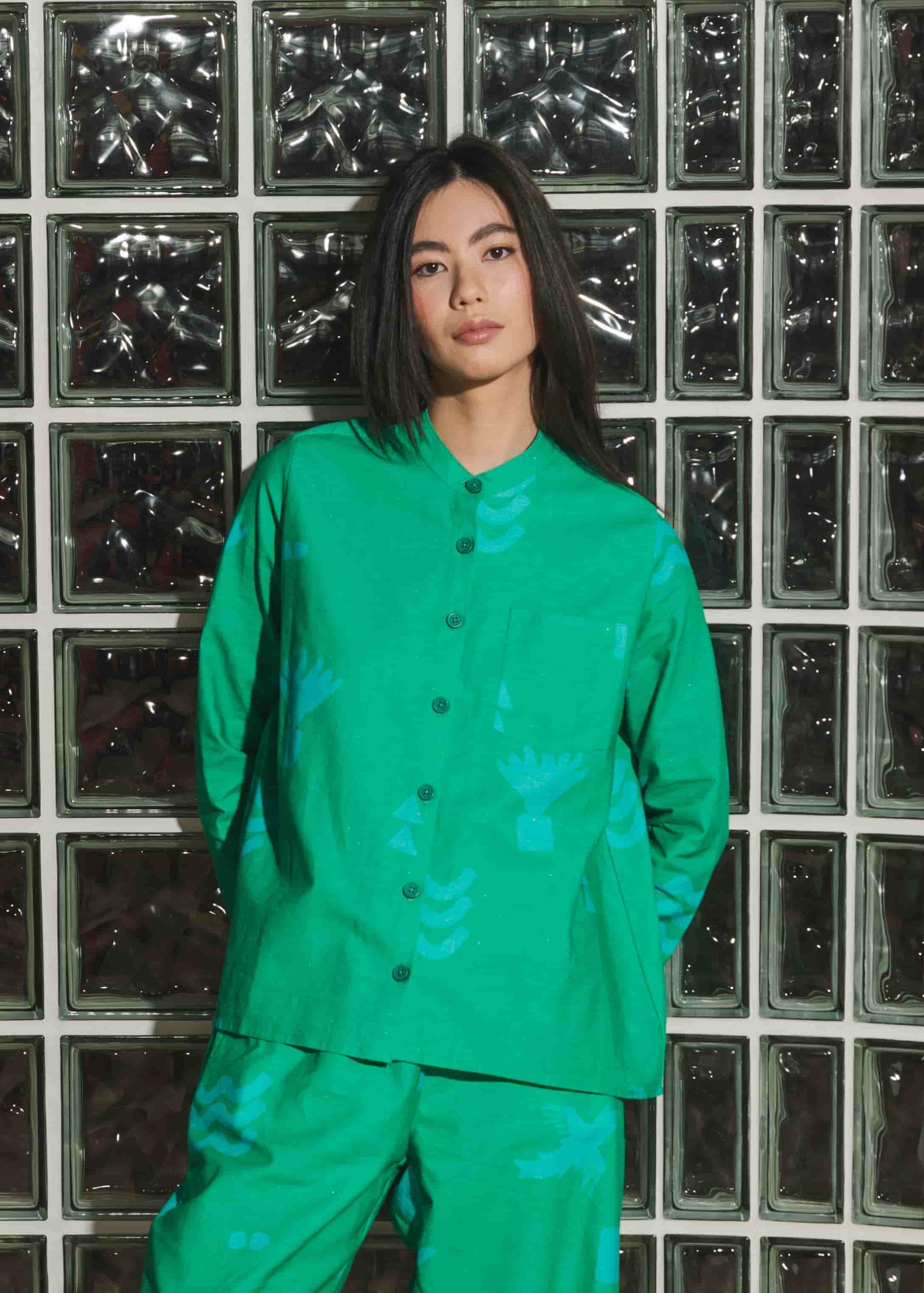 Organic Cotton and Linen Green Shirt with Aquamarine designs